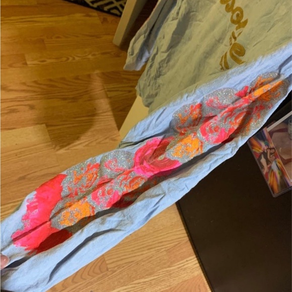 Taylor swift shirt - Picture 3 of 4